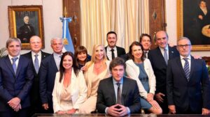 1010x567_milei-gabinete-469308-185857