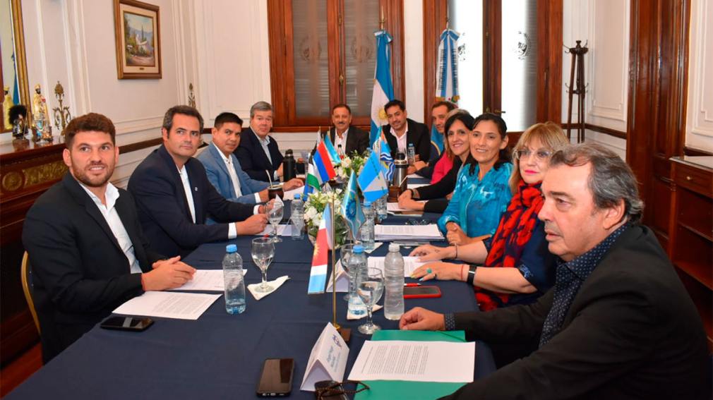 1010x567_ministros-desarrollo-social-478245-193246