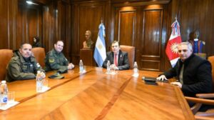 MILITARES