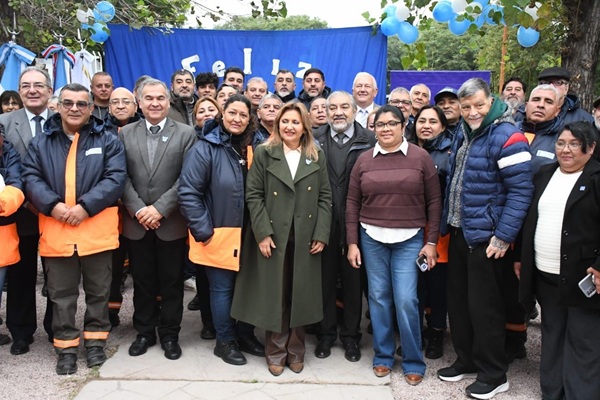 Intendente-Defensa-civil-aniversario