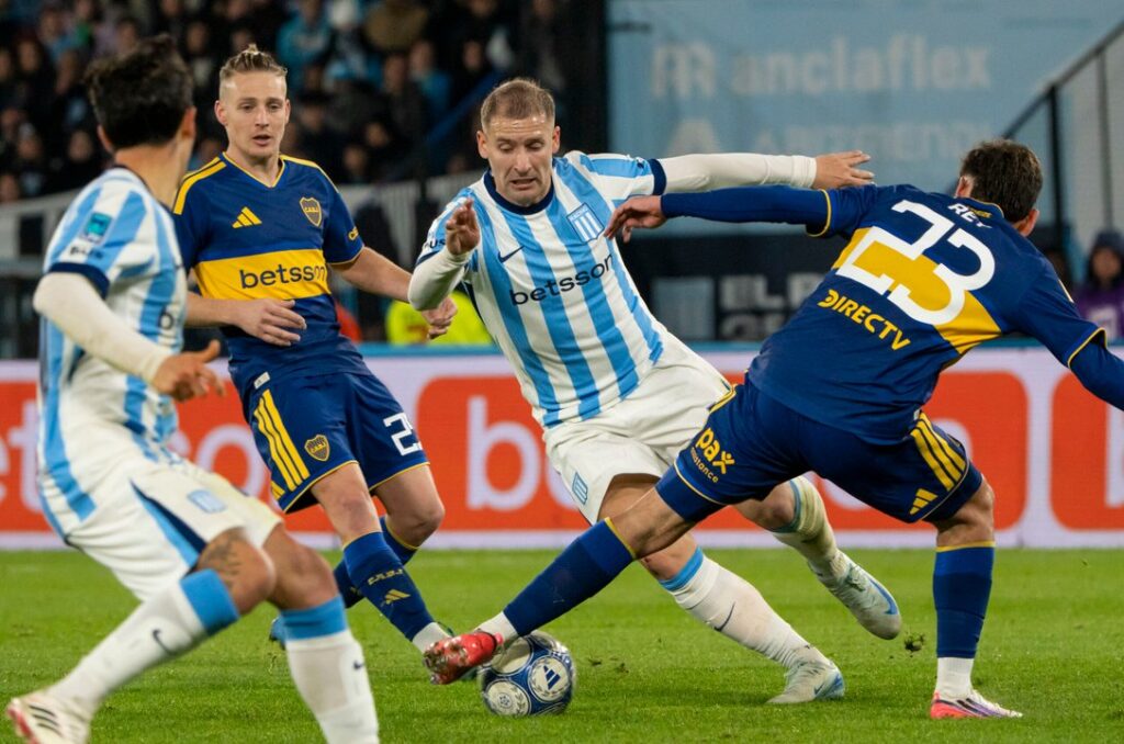 Boca y Racing se enfrentarán este domingo en Rosario. Foto: Agencia NA (Claudio Fanchi)