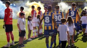 Estudiantes le dio la espalda a Rosario Central tras el polémico título. Foto: Agencia NA (Captura de video).