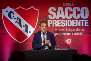 Enrique Sacco presentó su candidatura en Independiente. Foto: Agencia NA/Damián Dopacio.
